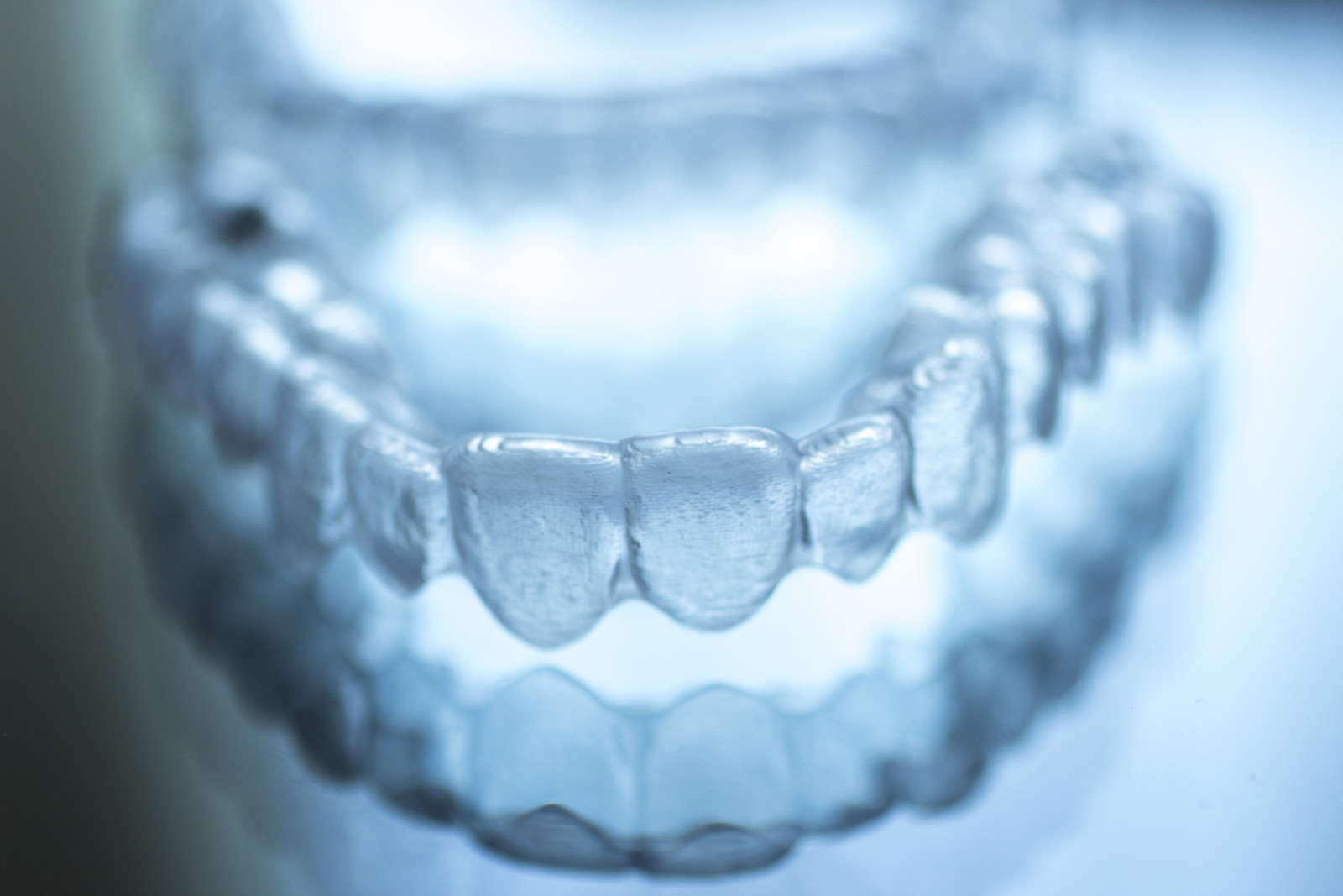 the pros and cons of invisalign vs braces a comprehensive guide